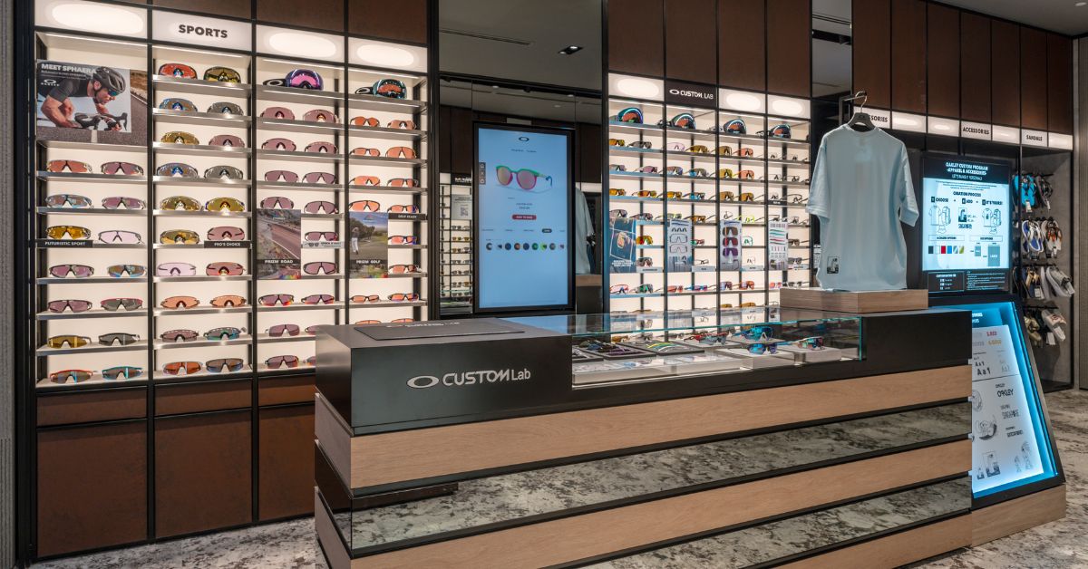 Oakley – Sports Eyewear Brand Relaunches at Marina Bay Sands with Custom Apparel