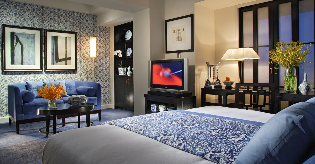 Orchard Hotel Singapore Review: A Romantic Hotel With A History