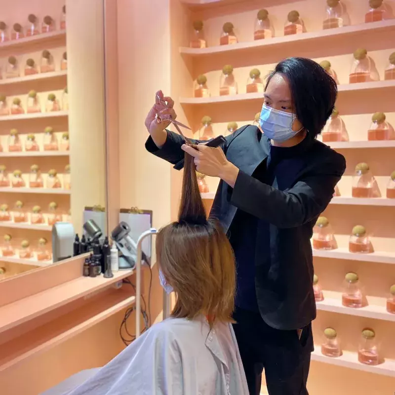 Top Hair Salons in Singapore with Hair Stylists That We Trust