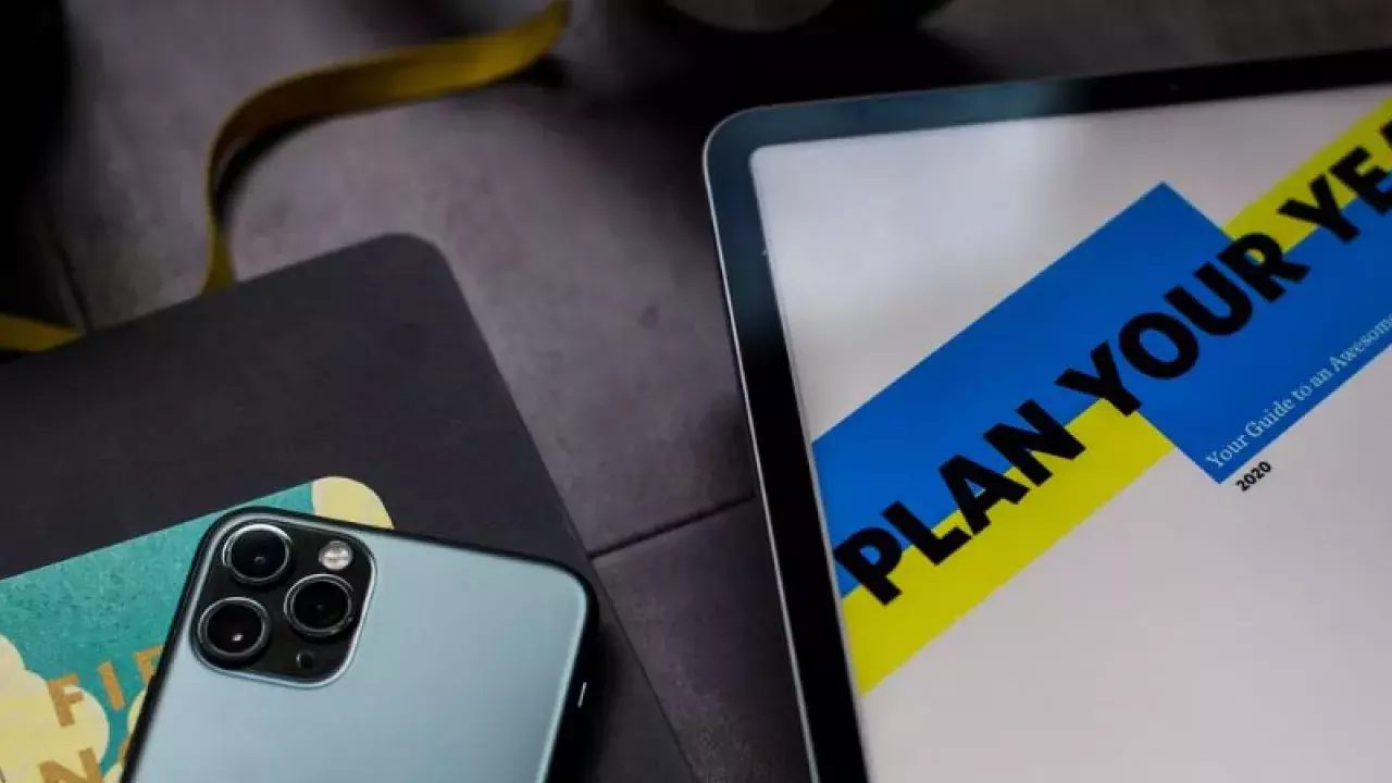 2024 Top Gadgets to Keep Your Resolutions on Track!