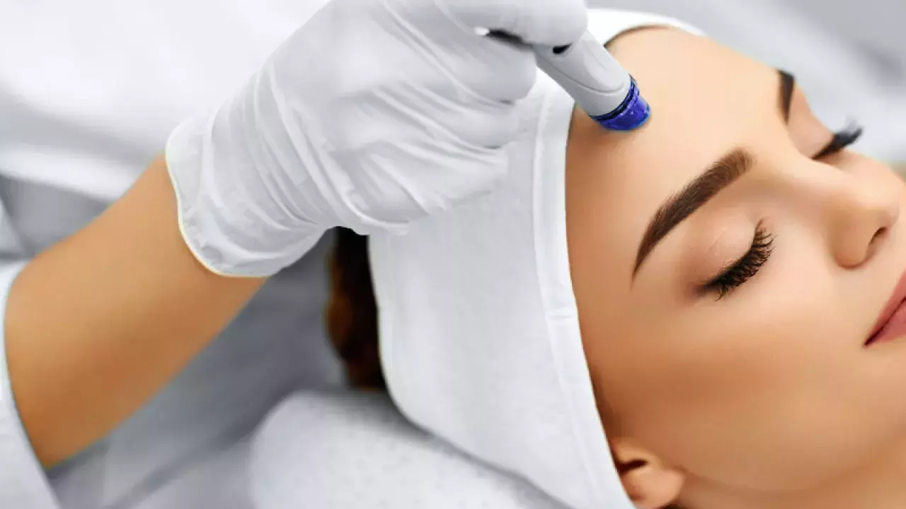 facial treatments in Singapore for acne scars