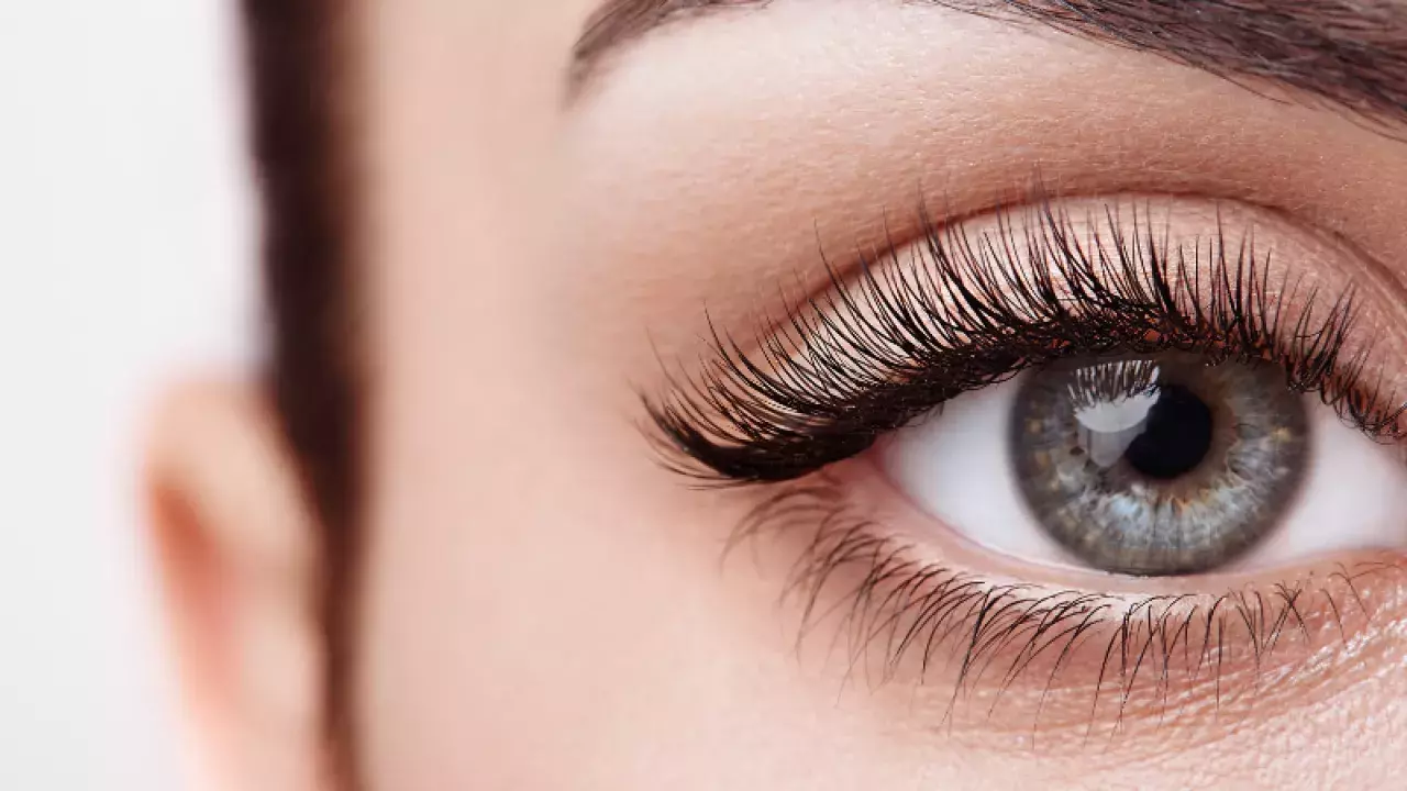 Eyelash Extensions: The Top Eyelash Extension Salons in Singapore For Fluttery, Long-Lasting Lashes